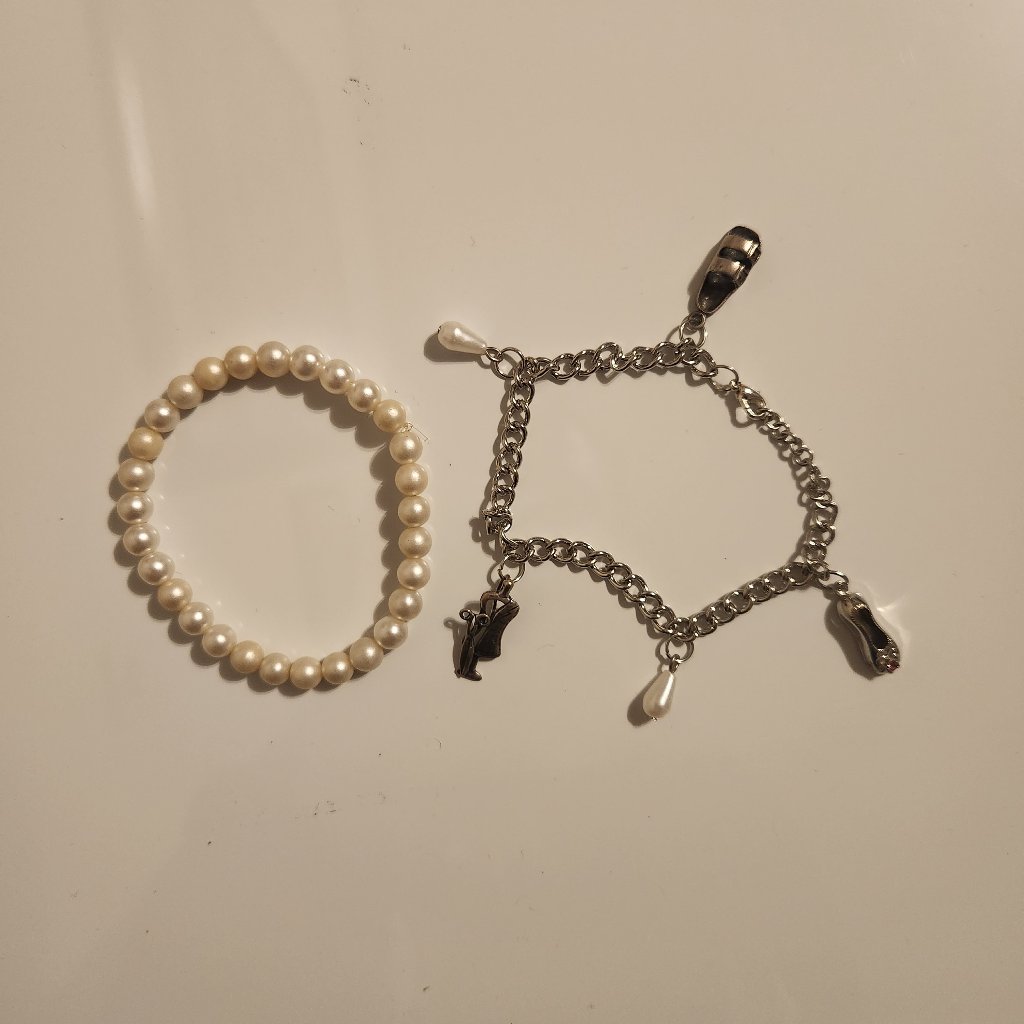 White And Silver Shoe Charm Bracelet Set